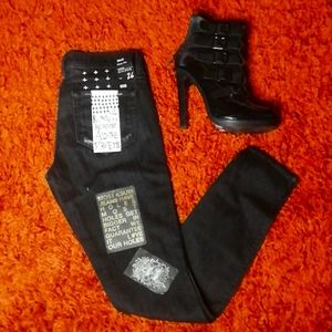 NWT Ksubi Distressed Jean